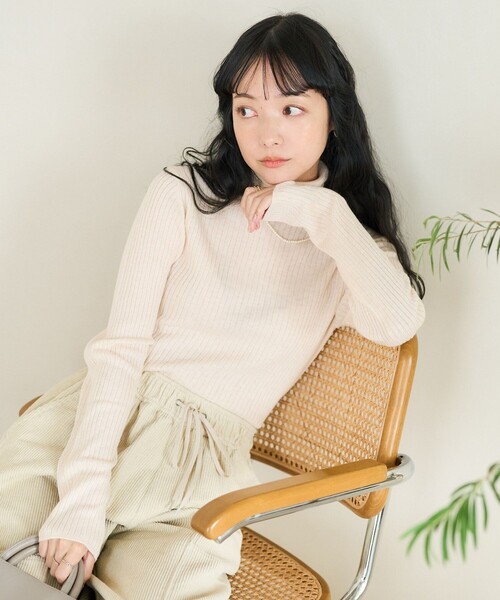 FREAK'S STORE(フリークスストア)の「【べストセラー】ウォッシャブル タートルネックニット(ニット/セーター・レディース・オフホワイト/グレー/レッド/ベージュ/ブラック・フリ-)」の14枚目の写真