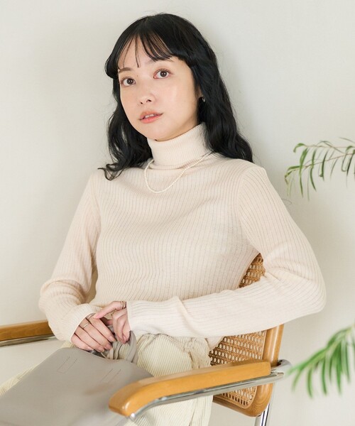 FREAK'S STORE(フリークスストア)の「【べストセラー】ウォッシャブル タートルネックニット(ニット/セーター・レディース・オフホワイト/グレー/レッド/ベージュ/ブラック・フリ-)」の15枚目の写真