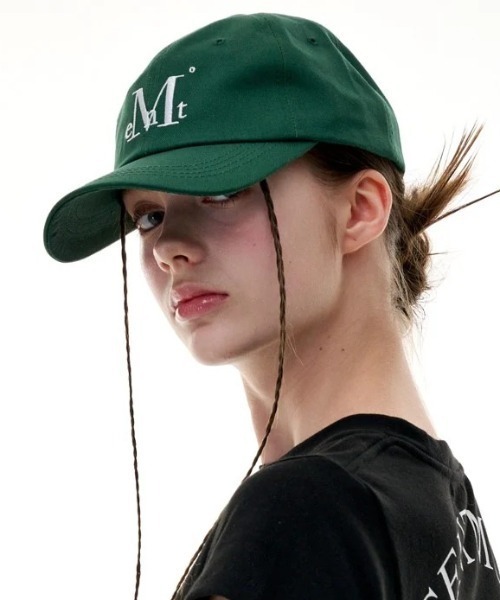 MUCENT（ムセント）の「【日本未発売/WEB限定】MUCENT(ムセント)/シグネチャー ロゴ ベースボール キャップ サイズ調整可能/SIGNATURE BALL CAP（キャップ・レディース・クリーム/ピンク/ブラウン/ネイビー/ベージュ/その他1/ブラック/カーキ/グレー/チャコールグレー/ブルー系その他/その他2/その他3/グリーン系カモフラージュ/グレー系カモフラージュ/ブラック系その他/その他4/ブラウン系その他/ブラック系その他2/ブルー系その他2/オリーブ/ライトブルー/ライトピンク/グレイッシュベージュ/バイオレット/ダークカーキ/ワインレッド/その他5/その他6/ブラック系その他3・FREE）」の12枚目の写真