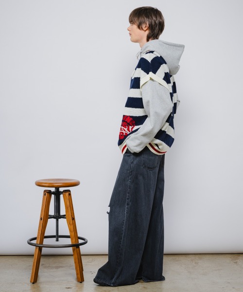 JINCL(ジンクル)の「ボーダーニットベスト(ベスト・メンズ・ブラウン/ネイビー・MEDIUM/J)」の16枚目の写真
