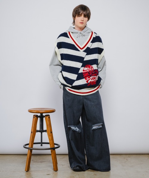 JINCL(ジンクル)の「ボーダーニットベスト(ベスト・メンズ・ブラウン/ネイビー・MEDIUM/J)」の18枚目の写真