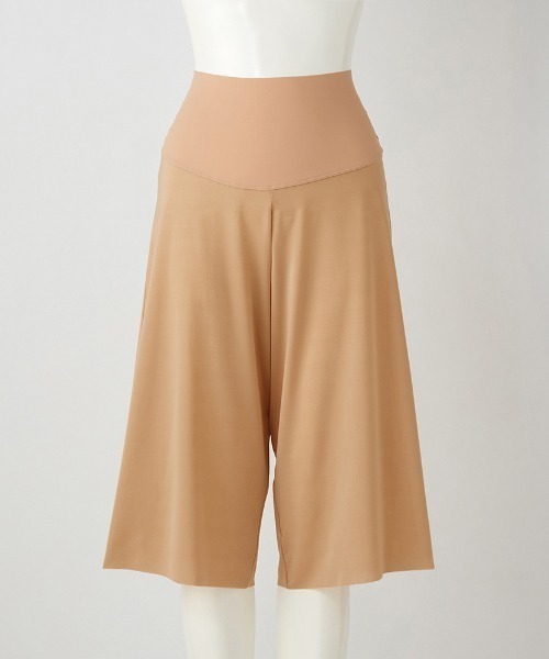 GUNZE(グンゼ)の「ADVANCE LABEL/アドバンスレーベル ロング フレアパンツ(透け防止・キュロットペチコート)(その他アンダーウェア/インナー・レディース・グレー系その他/ベージュ/スミクロ・MEDIUM/LARGE/X-LARGE)」の16枚目の写真