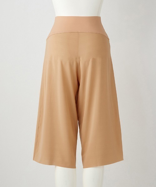 GUNZE(グンゼ)の「ADVANCE LABEL/アドバンスレーベル ロング フレアパンツ(透け防止・キュロットペチコート)(その他アンダーウェア/インナー・レディース・グレー系その他/ベージュ/スミクロ・MEDIUM/LARGE/X-LARGE)」の17枚目の写真