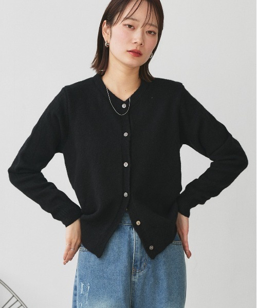ad thie(アドティエ)の「クルーネック ベーシック ニットカーディガン(カーディガン/ボレロ・レディース・ベージュ/ブラウン/ブラック/アイボリー/グレー・FREE)」の7枚目の写真