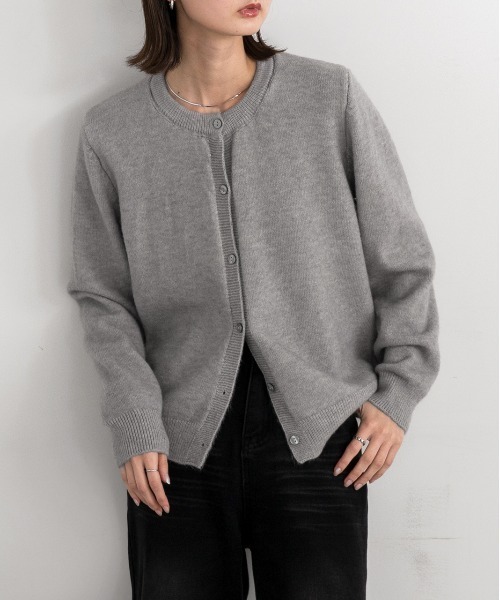ad thie(アドティエ)の「クルーネック ベーシック ニットカーディガン(カーディガン/ボレロ・レディース・ベージュ/ブラウン/ブラック/アイボリー/グレー・FREE)」の22枚目の写真