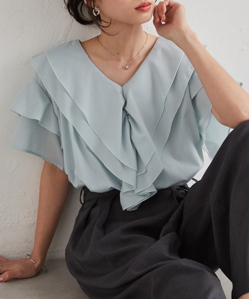 RANAN（ラナン）の「ビッグカラーフリルハーフスリーブブラウス（シャツ/ブラウス・レディース・ブルー/ホワイト/チャコール/ミント・LL/L/M）」の3枚目の写真