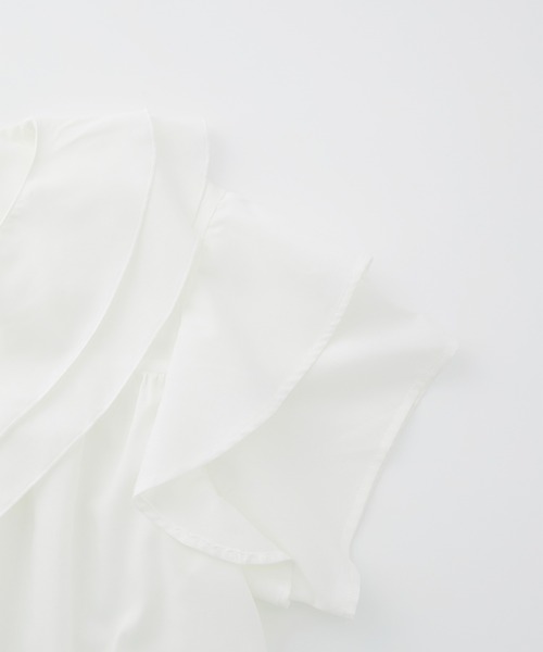 RANAN（ラナン）の「ビッグカラーフリルハーフスリーブブラウス（シャツ/ブラウス・レディース・ブルー/ホワイト/チャコール/ミント・LL/L/M）」の9枚目の写真