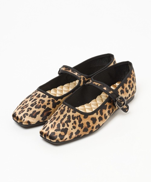 CHANEL ブラック スエード フラットパンプス LOWRYS FARM（ローリーズファーム）の「ベルトフラットシューズ 283805