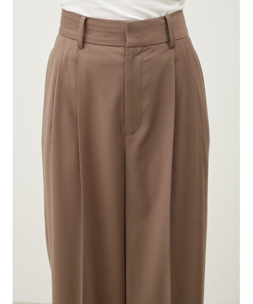 Mila Owen（ミラオーウェン）の「マーベルトデザインタックワイドパンツ（スラックス・レディース・モカ/ブラック/アイボリー・1/0）」の8枚目の写真