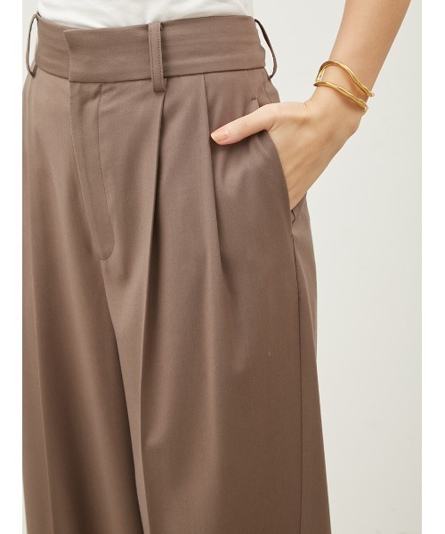 Mila Owen（ミラオーウェン）の「マーベルトデザインタックワイドパンツ（スラックス・レディース・モカ/ブラック/アイボリー・1/0）」の9枚目の写真