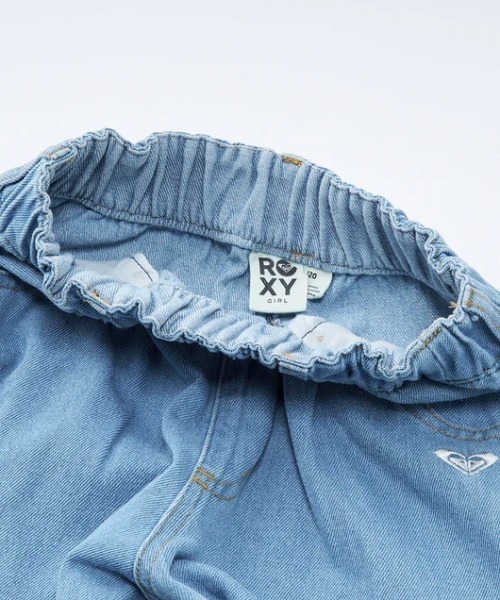 ROXY（ロキシー）の「MINI LIVED IN DENIM /ロキシーキッズウエストゴムデニムパンツ（デニムパンツ・キッズ・インディゴブルー/ブラック・130/140/110/150）」の4枚目の写真