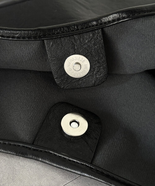 Thevon(ゼボン)の「2ポーチ付きワンハンドルバッグ(トートバッグ・レディース・ブラック/シルバー・FREE)」の10枚目の写真