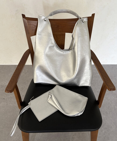 Thevon(ゼボン)の「2ポーチ付きワンハンドルバッグ(トートバッグ・レディース・ブラック/シルバー・FREE)」の18枚目の写真