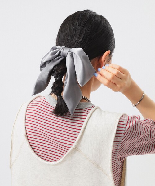 BEAMS BOY（ビームスボーイ）の「サテン リボン クリップ（バレッタ/ヘアクリップ・レディース・グレー/ブラック・ONE SIZE）」の3枚目の写真