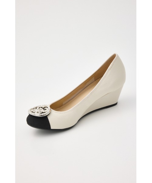 STACCATO（スタッカート）の「STビジューウェッジソールパンプス（パンプス・レディース・ブラック/ホワイト・22.5cm/24.5cm/24cm/23.5cm/23cm）」の19枚目の写真