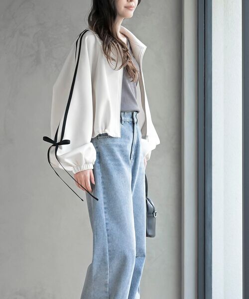 rps(アールピーエス)の「リボンライントラックジャケット(ブルゾン・レディース・アイボリー/ブラック・フリー)」の4枚目の写真