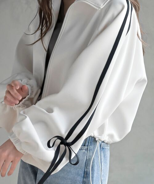 rps(アールピーエス)の「リボンライントラックジャケット(ブルゾン・レディース・アイボリー/ブラック・フリー)」の7枚目の写真