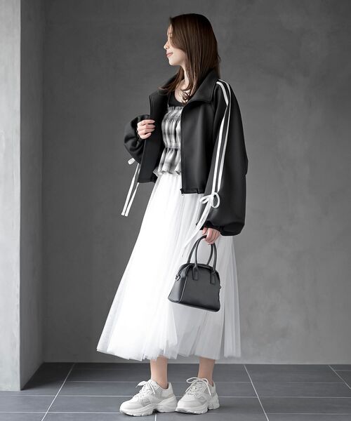 rps(アールピーエス)の「リボンライントラックジャケット(ブルゾン・レディース・アイボリー/ブラック・フリー)」の11枚目の写真