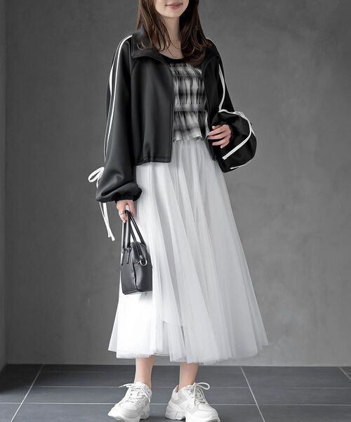 rps(アールピーエス)の「リボンライントラックジャケット(ブルゾン・レディース・アイボリー/ブラック・フリー)」の14枚目の写真