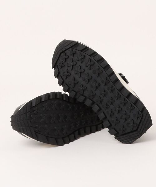 Bella lume(ベッラルーメ)の「《Bella Lume(ベッラルーメ)》グルカスニーカー(スニーカー・レディース・ブラック/シルバー・LARGE/MEDIUM/SMALL)」の3枚目の写真