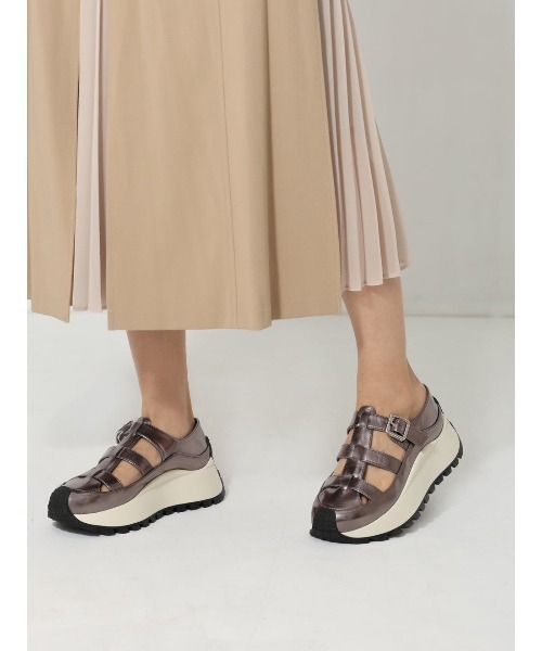 Bella lume(ベッラルーメ)の「《Bella Lume(ベッラルーメ)》グルカスニーカー(スニーカー・レディース・ブラック/シルバー・LARGE/MEDIUM/SMALL)」の19枚目の写真