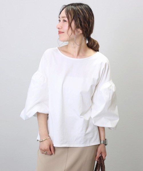 Aletta vita(アレッタビータ)の「布帛切替バルーンスリーブブラウスカットソー(Tシャツ/カットソー・レディース・ブラック/グレイッシュベージュ/オフホワイト・FREE)」の7枚目の写真