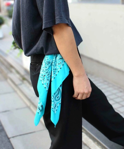 HAV-A-HANK（ハバハンク ）の「【HAV-A-HANK】ハバハンク ペイズリー柄バンダナ MADE IN USA NBA-0001（バンダナ/スカーフ・メンズ・オリーブ/サックスブルー/ブラック×レッド/グレー/ターコイズブルー/シルバー/ブラウン/レッド/ピンク/ライム/グリーン/バーガンディー/ベージュ/ネイビー/オレンジ/ダークネイビー/ロイヤルブルー/ブラック/ホワイト・FREE）」の12枚目の写真