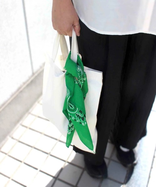 HAV-A-HANK（ハバハンク ）の「【HAV-A-HANK】ハバハンク ペイズリー柄バンダナ MADE IN USA NBA-0001（バンダナ/スカーフ・メンズ・オリーブ/サックスブルー/ブラック×レッド/グレー/ターコイズブルー/シルバー/ブラウン/レッド/ピンク/ライム/グリーン/バーガンディー/ベージュ/ネイビー/オレンジ/ダークネイビー/ロイヤルブルー/ブラック/ホワイト・FREE）」の9枚目の写真