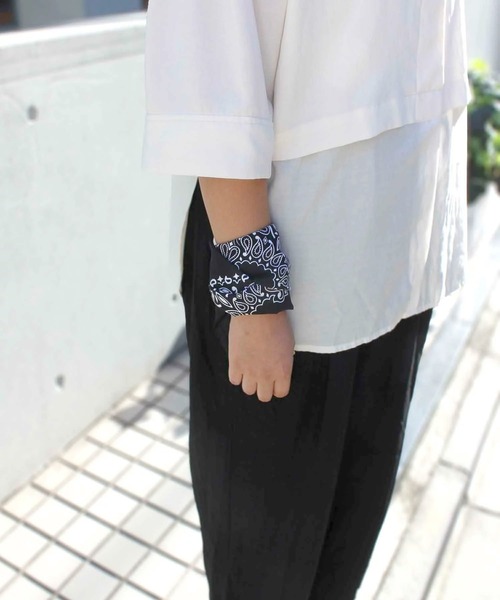 HAV-A-HANK（ハバハンク ）の「【HAV-A-HANK】ハバハンク ペイズリー柄バンダナ MADE IN USA NBA-0001（バンダナ/スカーフ・メンズ・オリーブ/サックスブルー/ブラック×レッド/グレー/ターコイズブルー/シルバー/ブラウン/レッド/ピンク/ライム/グリーン/バーガンディー/ベージュ/ネイビー/オレンジ/ダークネイビー/ロイヤルブルー/ブラック/ホワイト・FREE）」の2枚目の写真