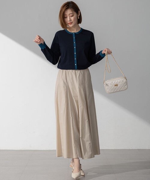 23区 L(ニジュウサンクオオキイサイズ)の「【撥水加工/洗える】ナイロンコットンタフタ フレア スカート(スカート・レディース・カーキ系/ダークブラウン系/ベージュ系/ブラック系・46/44/48/50)」の14枚目の写真