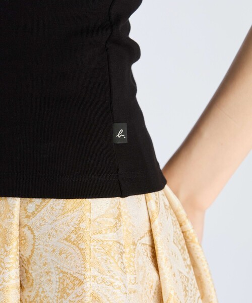 agnes b.(アニエスベー)の「オーガニックコットン 半袖 ハイネックTシャツ "Vian"(Tシャツ/カットソー・レディース・ブラック・1/3/2)」の2枚目の写真
