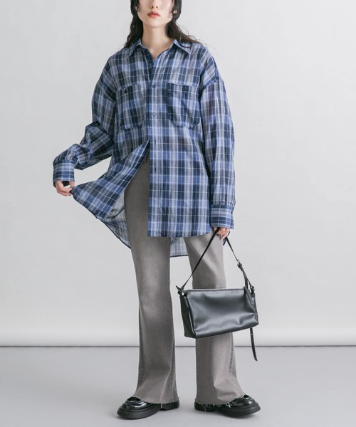 KBF(ケイビーエフ)の「アシンメトリースリムショルダーBAG(ショルダーバッグ・レディース・アイボリー/ブラック/キャメル・ONE)」の5枚目の写真