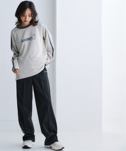 KANGOL SPORT(カンゴールスポーツ)の「サイドロゴテープトラックパンツ(UVカット)<大きいサイズ有>(カンゴール スポーツ)(その他パンツ・レディース・オフホワイト/ブラック・3L/LL/L/M/S)」の4枚目の写真