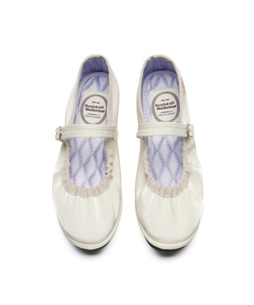 ROCKFISH WEATHERWEAR(ロックフィッシュウェザーウェア)の「WISLEY SCRUNCH MARYJANES(バレエシューズ・レディース・ホワイト/ピンク/ブルー/イエロー系/ブラック・23.0cm/23.5cm/24.0cm/24.5cm/25.0cm)」の22枚目の写真