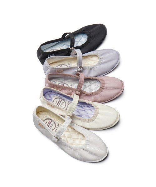 ROCKFISH WEATHERWEAR(ロックフィッシュウェザーウェア)の「WISLEY SCRUNCH MARYJANES(バレエシューズ・レディース・ホワイト/ピンク/ブルー/イエロー系/ブラック・23.0cm/23.5cm/24.0cm/24.5cm/25.0cm)」の12枚目の写真