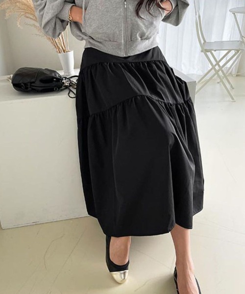 CADBURY（キャドバリー）の「ﾎﾞﾘｭｰﾑﾃｨｱｰﾄﾞﾛﾝｸﾞｽｶｰﾄ（スカート・レディース・ブラック/ベージュ・MEDIUM/SMALL/X-LARGE/LARGE）」の3枚目の写真