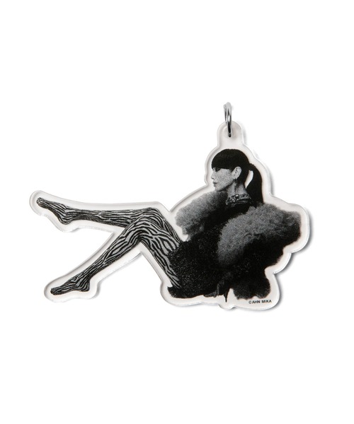 ZOZO（ゾゾ）の「【アン ミカ×ZOZO】スペシャル ポジティブ アクリルキーチャーム- Pi:S OF LOVE -（キーホルダー・レディース・マルチ・ONE SIZE）」の8枚目の写真