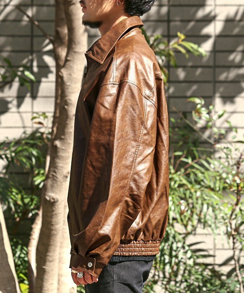 LUXSTYLE（ラグスタイル）の「PUレザージップアップブルゾン（ライダースジャケット・メンズ・チャコールグレー/ブラウン・M/L）」の16枚目の写真