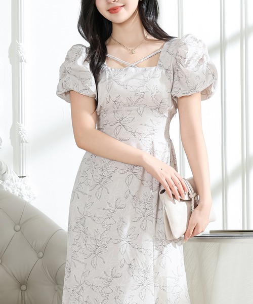 Lace Ladies(レースレディース)の「ボタニカル プリント パフスリーブ バックコンシャス ワンピース(ワンピース・レディース・ベージュ/ブラック/アイボリー・FREE/S)」の5枚目の写真