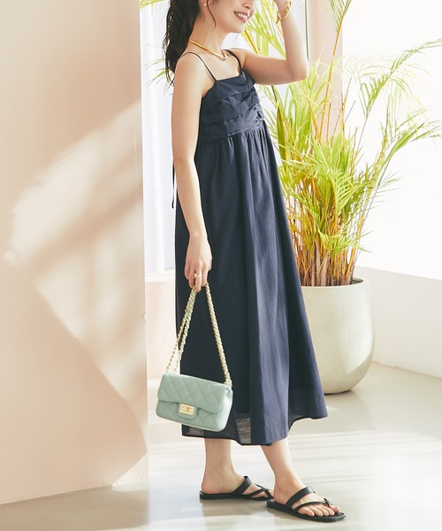 La boutique BonBon(ラブティックボンボン)の「【セットアップ可】レーヨンリネンシアースラブワンピース(ワンピース・レディース・サックスブルー/オフホワイト/ネイビー/グレイッシュベージュ・FREE)」の1枚目の写真