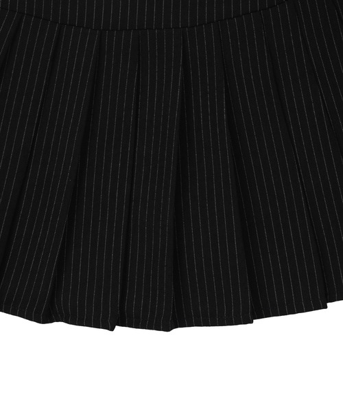 Figments（フィグメンツ）の「ダブルベルトストライププリーツミニスカート（スカート・レディース・ブラック/グレー・SMALL/MEDIUM）」の5枚目の写真