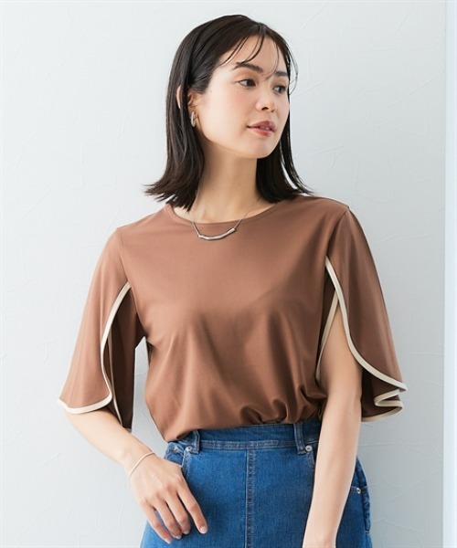 7days Life Styling(セブンデイズライフスタイリング)の「【接触冷感】シルケット加工配色フラワースリーブトップス(Tシャツ/カットソー・レディース・オフホワイト/ライトベージュ/サックスブルー/ブラウン/ネイビー・M/L/LL/3L/S)」の1枚目の写真