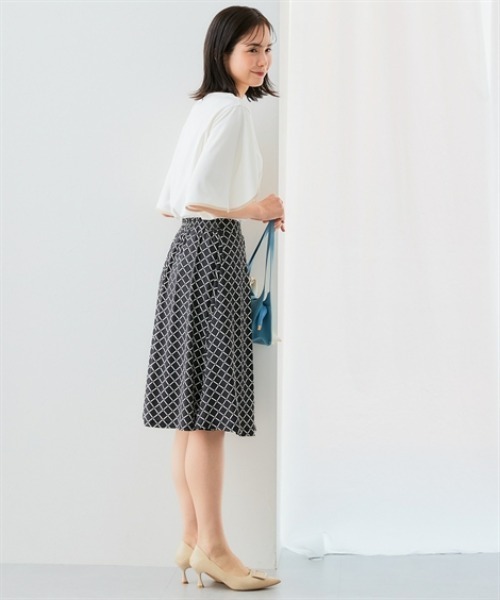 7days Life Styling(セブンデイズライフスタイリング)の「【接触冷感】シルケット加工配色フラワースリーブトップス(Tシャツ/カットソー・レディース・オフホワイト/ライトベージュ/サックスブルー/ブラウン/ネイビー・M/L/LL/3L/S)」の22枚目の写真