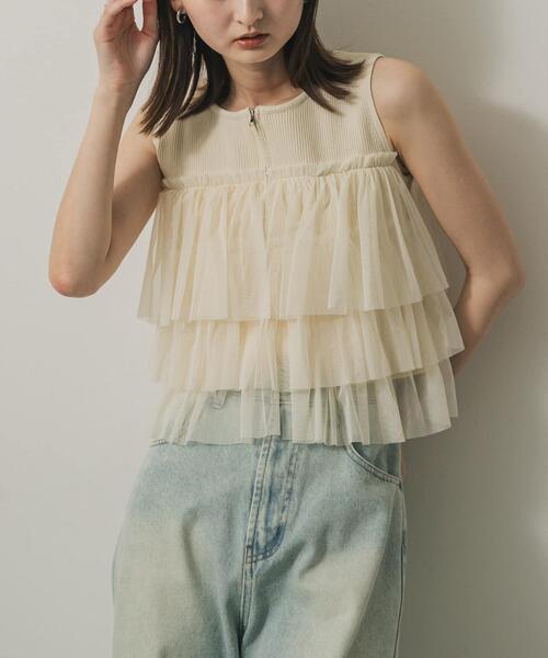 SENSE OF PLACE by URBAN RESEARCH（センスオブプレイスバイアーバンリサーチ）の「ダブルジップフリルニットトップ（ニット/セーター・レディース・ライトブルー/イエロー/ブラック/ライトグレー/アイボリー/キャメル/パープル・ONE）」の2枚目の写真