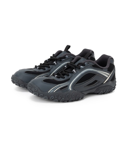 FILA(フィラ)の「FILA ECHAPPE MS(スニーカー・レディース・ブラック/シルバー/ピンク/グレー・24.5cm/24.0cm/23.5cm/23.0cm/29.0cm/28.0cm/27.5cm/27.0cm/26.5cm/26.0cm/25.5cm/25.0cm)」の2枚目の写真
