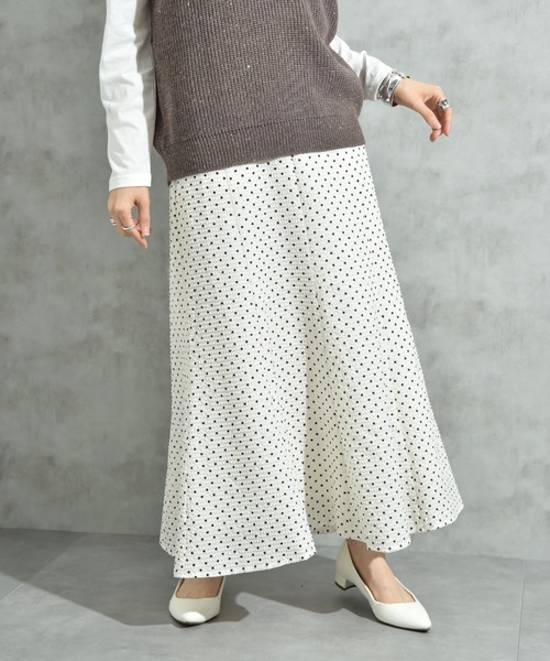 INTERPLANET（インタープラネット）の「サッカードットプリントスカート（スカート・レディース・アイボリー/ブラック・FREE）」の10枚目の写真