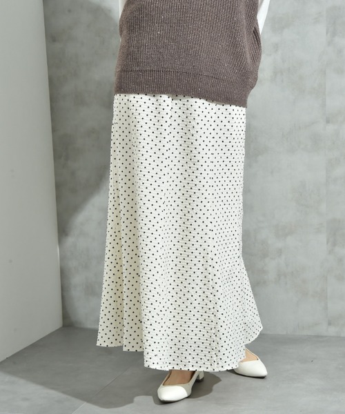 INTERPLANET（インタープラネット）の「サッカードットプリントスカート（スカート・レディース・アイボリー/ブラック・FREE）」の13枚目の写真