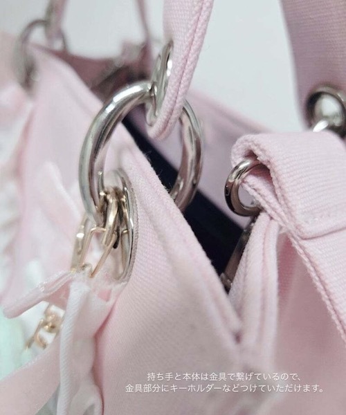 lilLilly（リルリリー）の「フリルキャンバスリボンブックミニトートバッグ(ショルダーストラップ付き)（ショルダーバッグ・メンズ・ブラック/ホワイト/ピンク・FREE）」の8枚目の写真