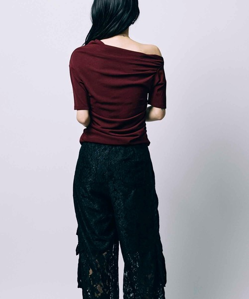 led.tokyo（レッドトウキョウ）の「【led.tokyo】ONE SHOULDER TOPS/ワンショルダートップス（Tシャツ/カットソー・レディース・グレー/ブラック/レッド・FREE）」の14枚目の写真