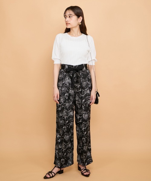 QUEENS COURT(クイーンズコート)の「Tストラップサンダル(サンダル・レディース・ブラック/ベージュ/シルバー系その他・23.5cm/24.0cm/23.0cm/24.5cm)」の14枚目の写真